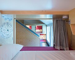 Pangea Pod Hotel