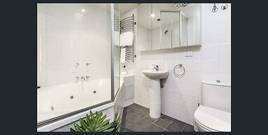 Waterfront By Gold Star Stays