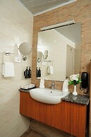 Dfort Hotel Kollam