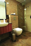 Dfort Hotel Kollam