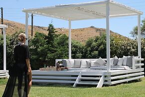 OW Andros - Luxury Suites