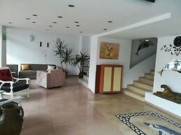 Arikan Inn