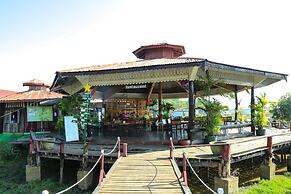 Moe Yun Gyi Wetlands Resort