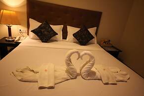 Royal Platinum Hotel