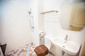 iRabbit Hotel