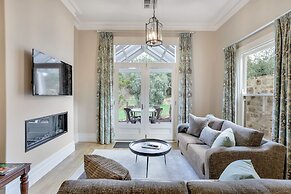 Grandview Accommodation - The Elm Tree Apartments