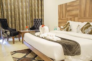 Hotel Seven Oaks