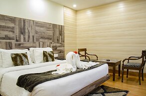 Hotel Seven Oaks