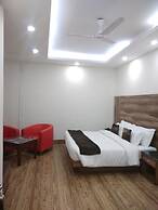 Hotel Seven Oaks