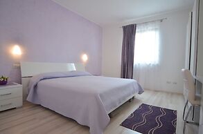 Apartments And Rooms Camaiore