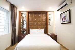 Canary Hotel & Apartment