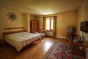 Hotel Mirhav