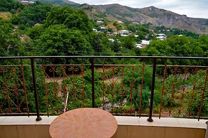 Hotel Mirhav