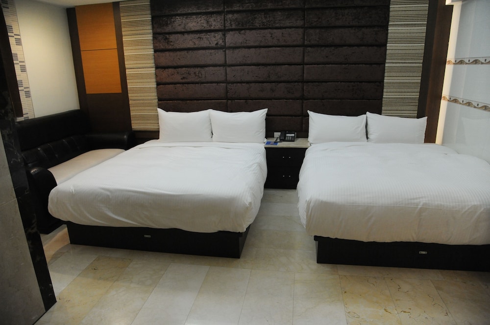 Michelle Hotel
