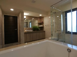 Michelle Hotel