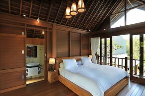 Raja Woods Villa