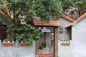 Amira Homestay