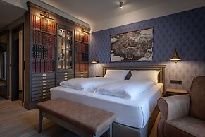 Europa-Park Erlebnis-Resort, Hotel Krønasår