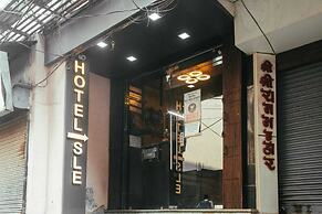 Hotel SLE Residency