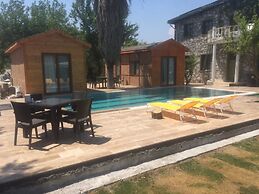 Otantik Tas Ev