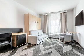 DoubleTree by Hilton Quebec Resort