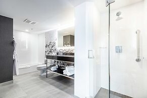 DoubleTree by Hilton Quebec Resort