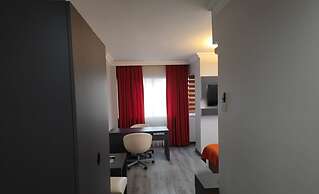 Wox Ew Hotel