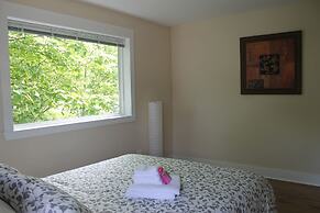 WOW Luxury Suites - Halifax Downtown