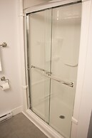 WOW Luxury Suites - Halifax Downtown