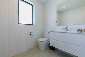 Hero Holiday House L12