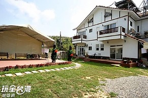 Nunu Haus Guest House
