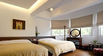 Nunu Haus Guest House