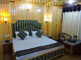 Hotel Chaman Palace