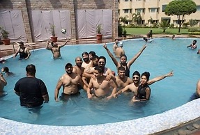 Golden Huts Resorts