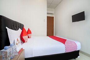 Hotel O Sarkawi Residence