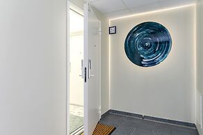 Harbor Black Pearl Apartments