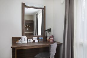Spring River Ebbsfleet by Marston's Inns