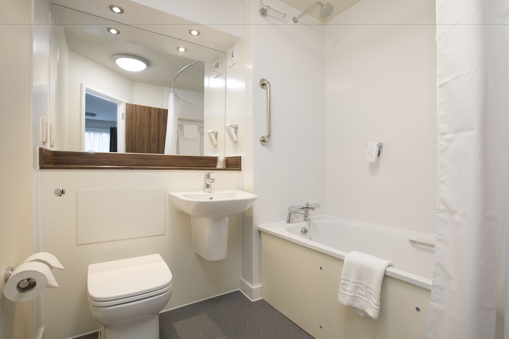 Spring River Ebbsfleet by Marston's Inns