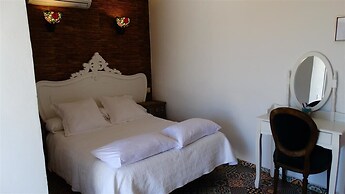 Hotel Casa Día y Noche