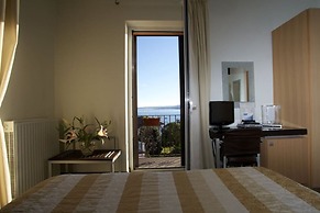 Hotel Lido di Angera