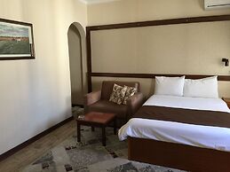Bolat Hotel