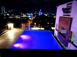 Premium Suites Deluxe Aparthotel Equipetrol