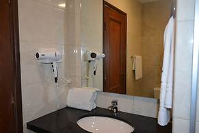 Premium Suites Deluxe Aparthotel Equipetrol