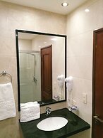 Premium Suites Deluxe Aparthotel Equipetrol