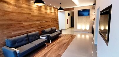 Premium Suites Deluxe Aparthotel Equipetrol