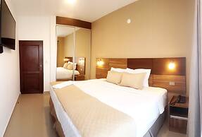 Premium Suites Deluxe Aparthotel Equipetrol