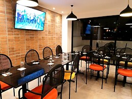 Premium Suites Deluxe Aparthotel Equipetrol
