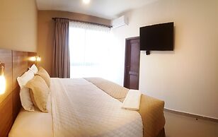 Premium Suites Deluxe Aparthotel Equipetrol