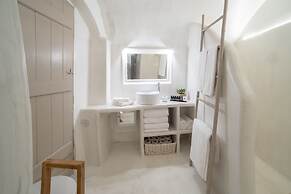 Globe Suites