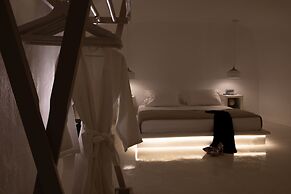 Globe Suites